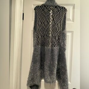 Essio Cozy fluffy vest. Size XL. Grey